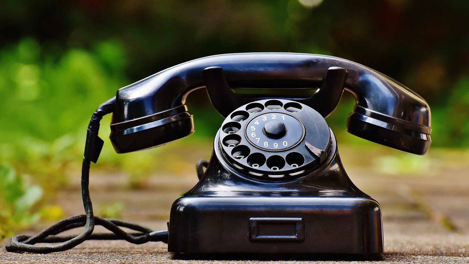 Image of old telephone on mindmap cissp domain 4 - Destination Certification